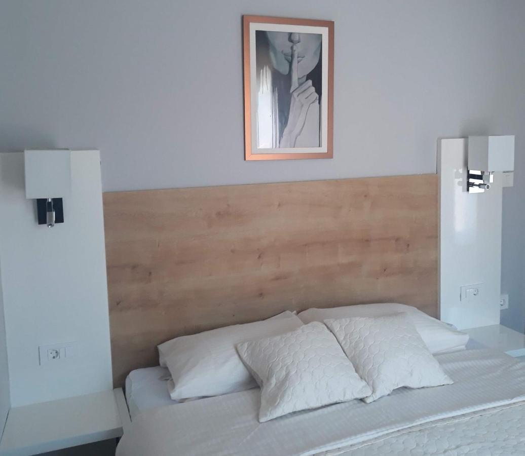 Apartments Orsula Near Old Town Šibenik Habitación foto