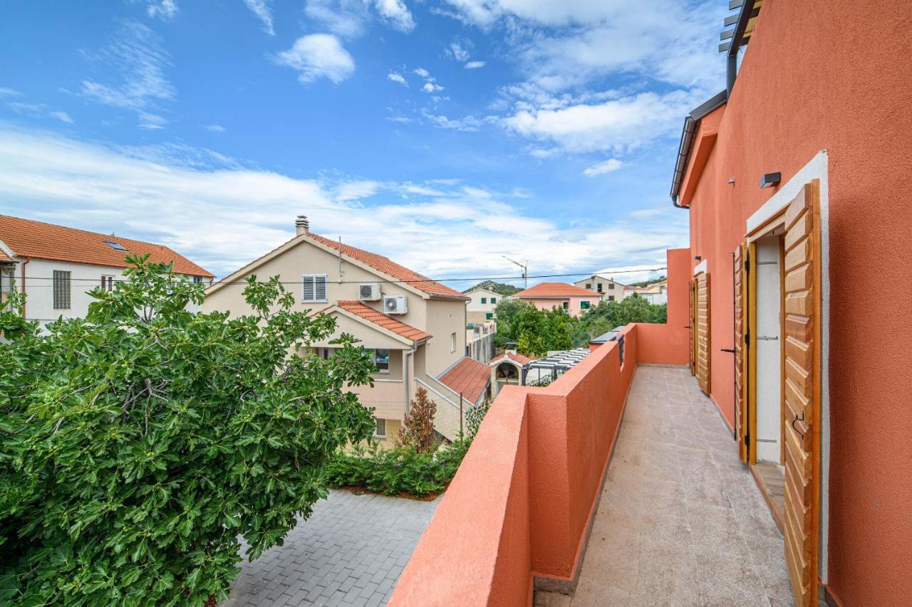 Apartments Orsula Near Old Town Šibenik Exterior foto